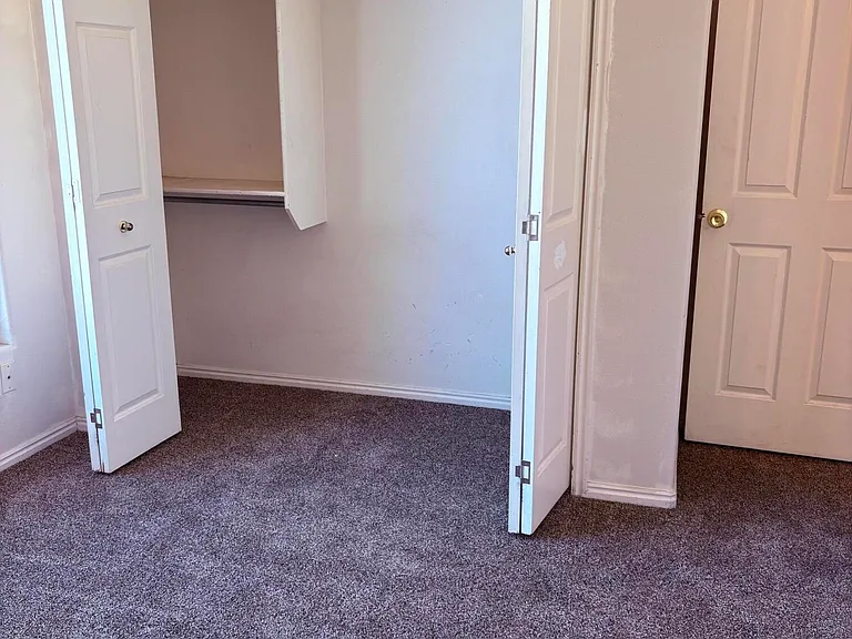 664 N 2720 E — Photo 5