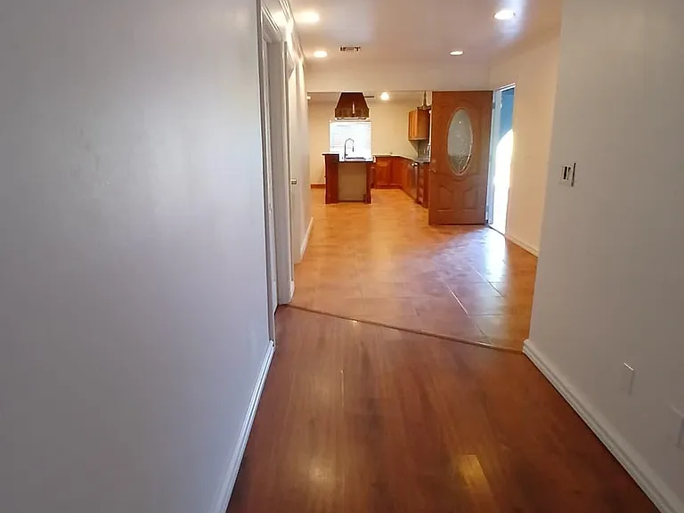 Patricia Ave — Photo 5