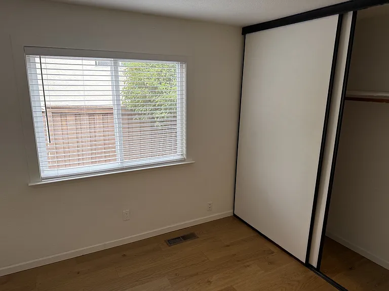 2410 Valley West Dr — Photo 10