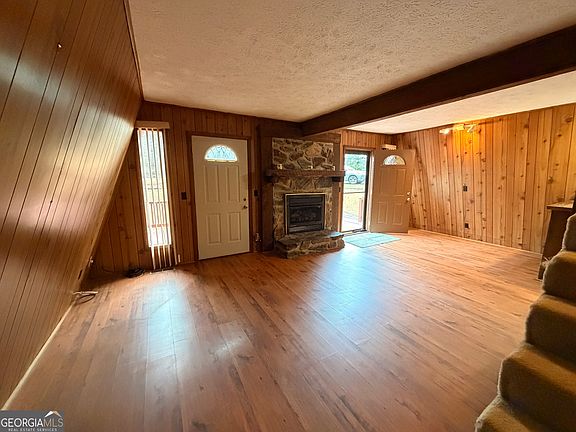 3rd image of 524 Williams Rd