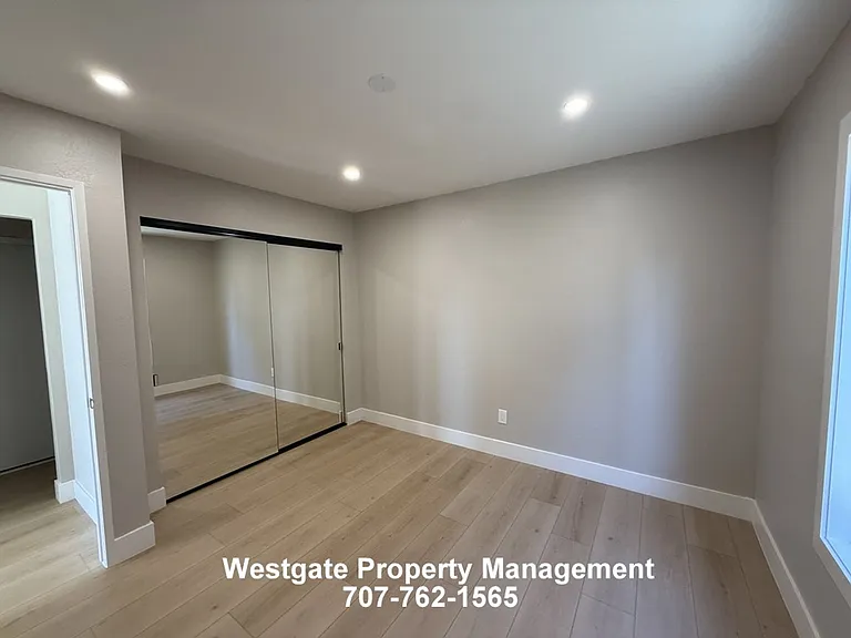 678 Holly Ave — Photo 28