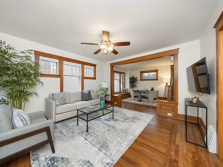 436 Park St — Photo 3