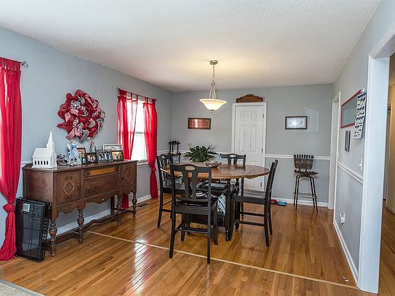 5th image of 1510 Falcon Dr SE