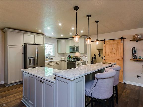 4th image of 137 Mayfair Dr