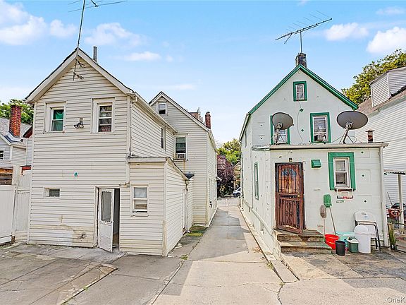 3rd image of 111-83 43RD Avenue
