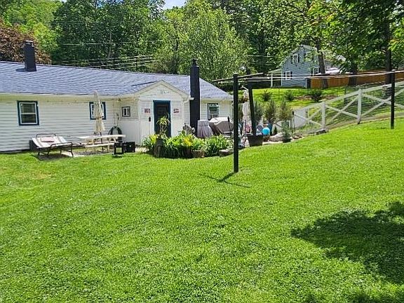 3rd image of 83 Hostler Rd