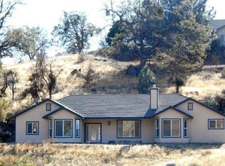 26024 Bear Valley Rd, Tehachapi, CA 93561