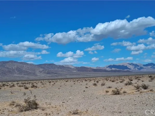 101 Screech Owl Rd, Twentynine Palms, CA 92277