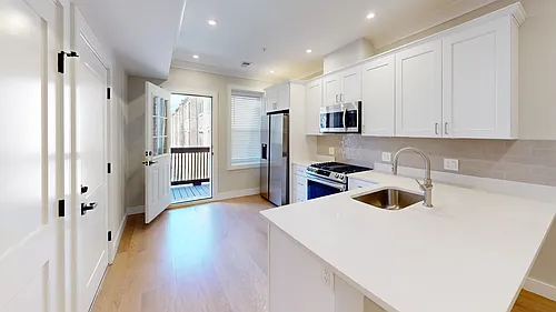 161 Allston St #3D Photo 1