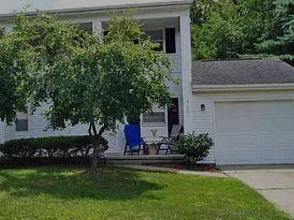5730 Ridgeway Dr, Haslett, MI 48840