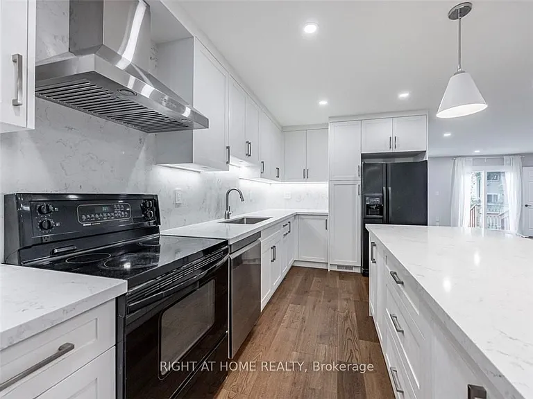 6913 Shelter Bay Rd #UPPER — Photo 8