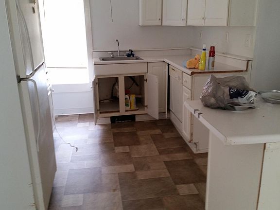 3rd image of 64 Saint John St APT 2