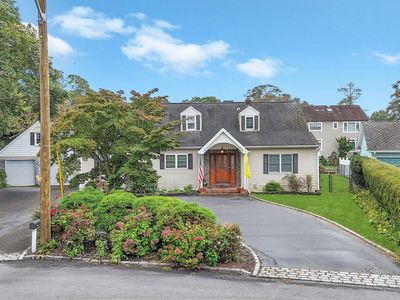 190 Connetquot Drive, Oakdale, NY, 11769