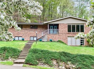 805 E Donnally Rd, Charleston, WV 25304