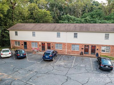 1051 3rd St SE, Hickory, NC, 28602