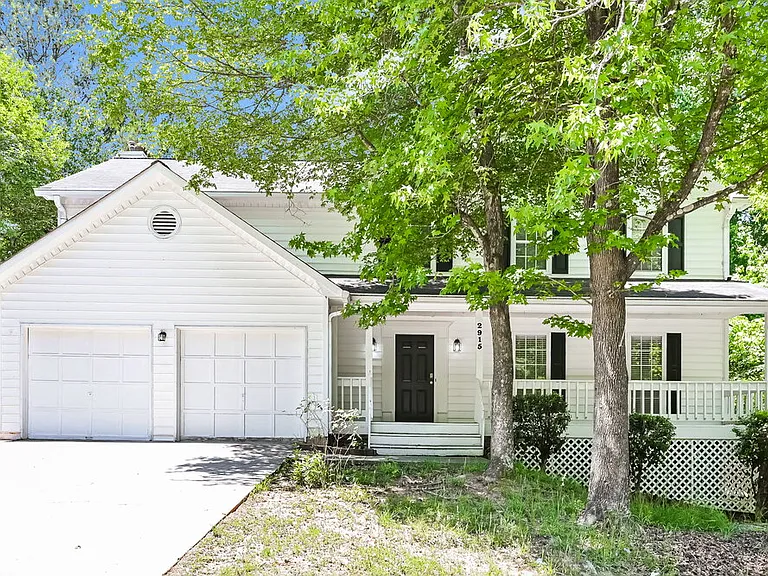 2915 Emerson Lake Dr — Photo 1