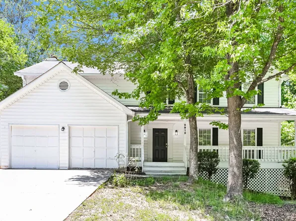 2915 Emerson Lake Dr, Snellville, GA 30078