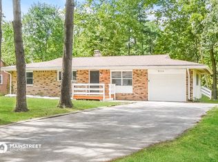 8054 Charlecot Dr, Indianapolis, IN 46268
