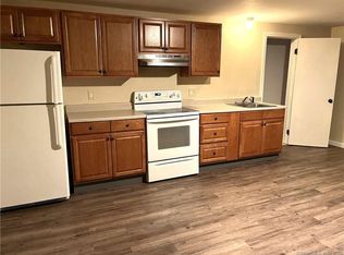 20 Railroad Ave, Plainfield, CT 06374