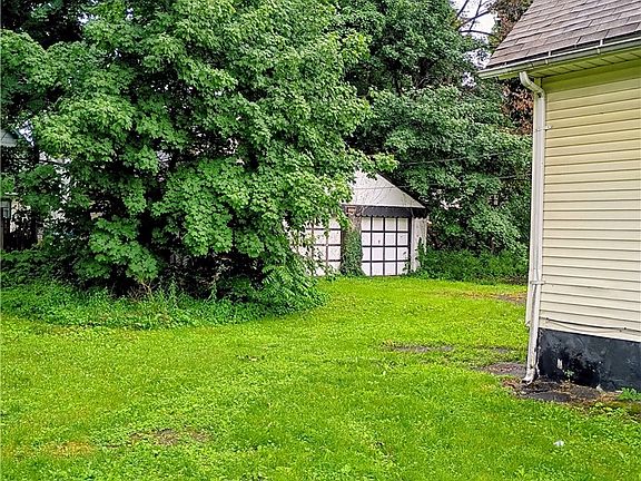 3rd image of 331 Garson Ave