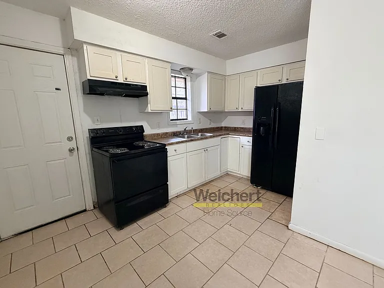 1712 Belt St #1 — Photo 6
