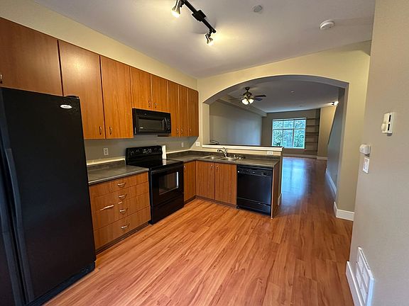 4th image of 22635 NE Alder Crest Ln