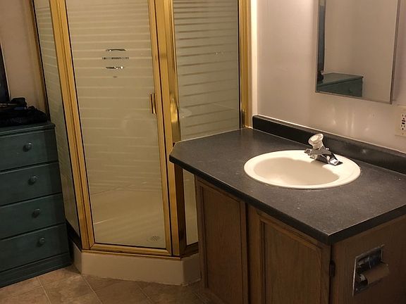4th image of 4006 1st Ave NE APT 2