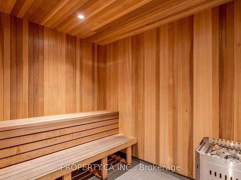 9000 Jane St #2421 — Photo 31