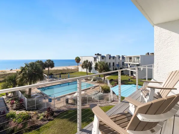 240 W Gorrie Dr #E5, Eastpoint, FL 32328