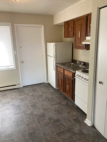 904 S College St Photo 1