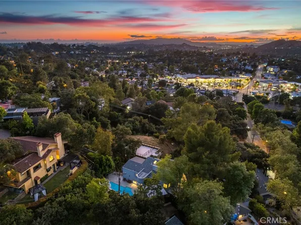 468 Sycamore Gln, Pasadena, CA 91105