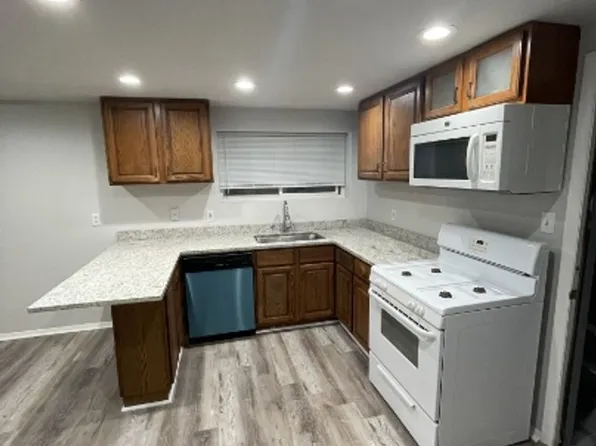 7812 West 26th Street, 7812 W 26th St #Gn, Riverside, IL 60546