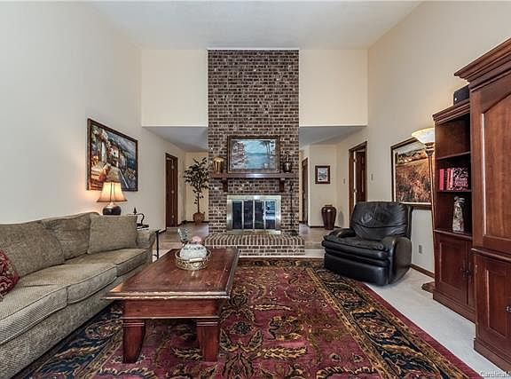 5th image of 5426 Camilla Dr