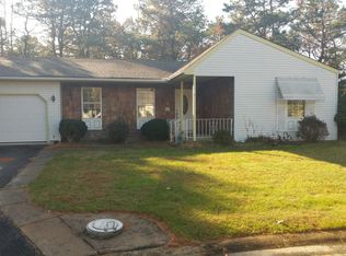 5 Brookview Ct, Manchester Township, NJ 08759