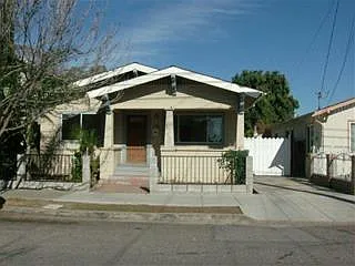 1220 Plum St photo 1