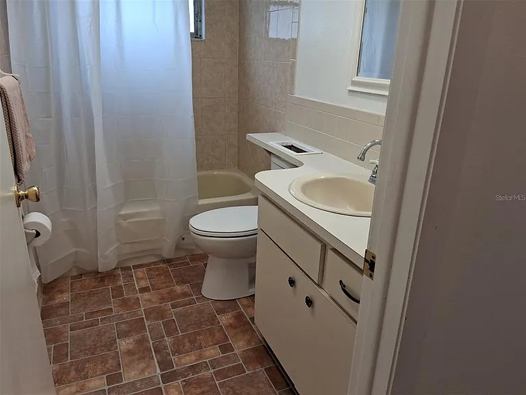 12406 Weatherstone Row — Photo 9