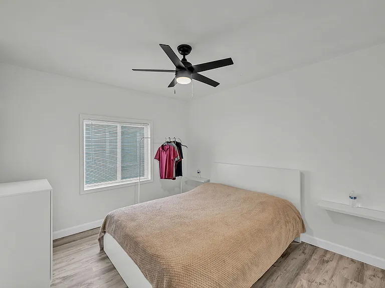 5028 Halwell Dr — Photo 11