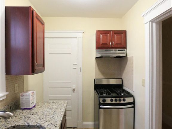 5th image of 8 Craigie St #3