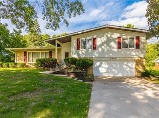 7901 Marilyn Dr, Windsor Heights, IA 50324