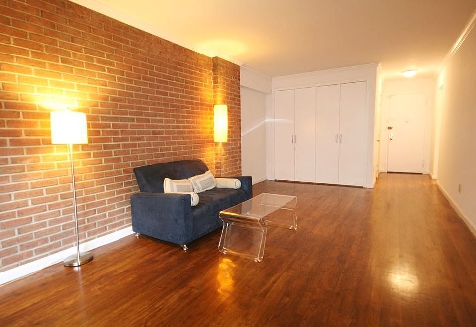 1st image of 315 W 55th St APT 4C