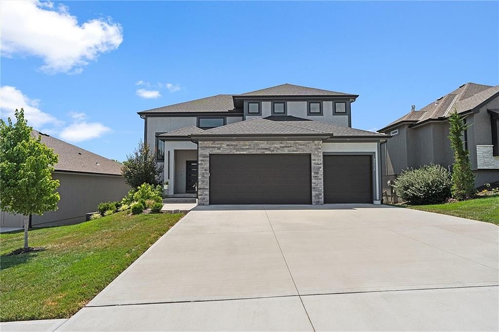 22615 W 87th Ter, Lenexa, KS 66227 [Price Cut $15,000] | Zillow