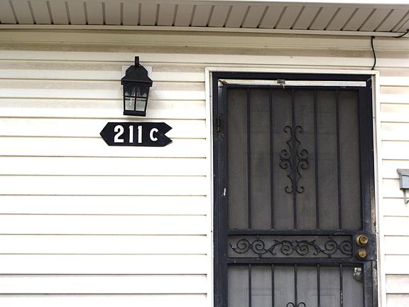 4th image of 211 N Julian St