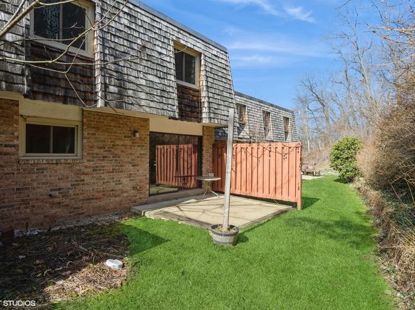 2665 Bingham Dr, Pittsburgh, PA 15241