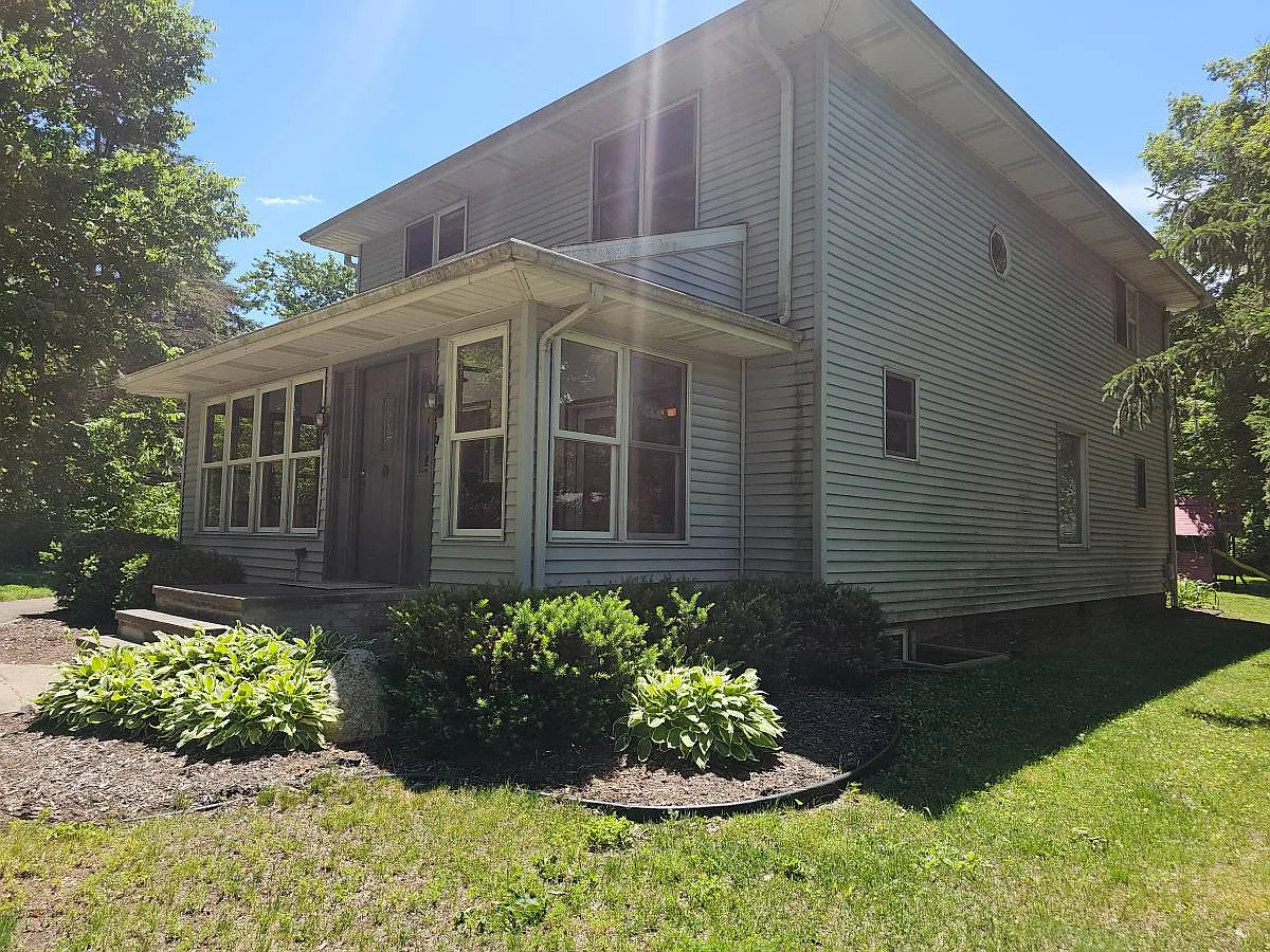 4 bed, 3031 sqft, $3,400 — Photo 4
