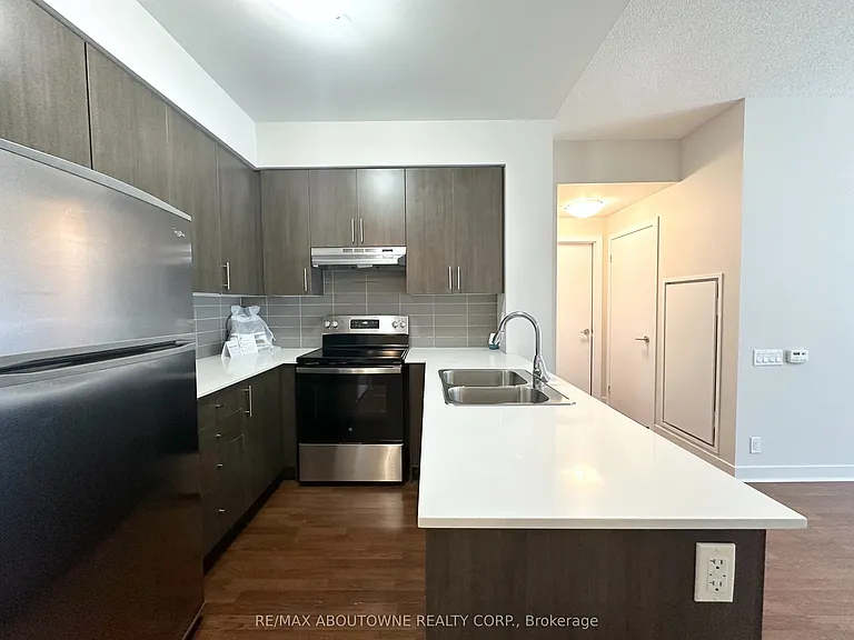 188 Clark Blvd #1002 — Photo 3