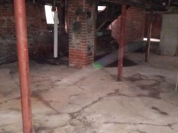 detroit-michigan-245793111 picture