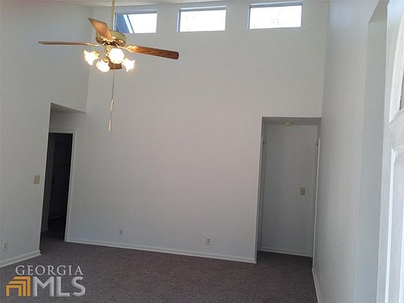 2nd image of 195 London Ln