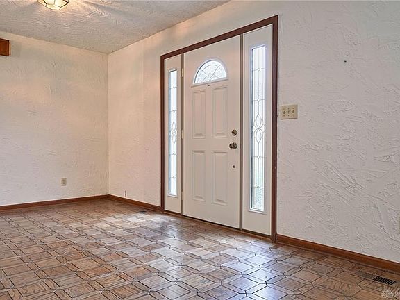 4th image of 1450 Whispering Woods Ln