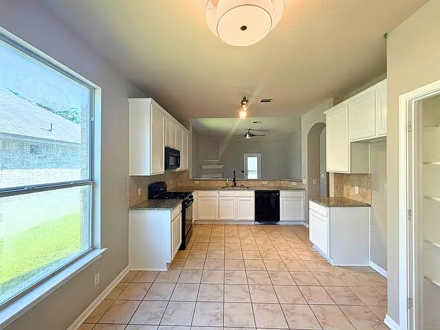 3304 Winding Shore Ln — Photo 7
