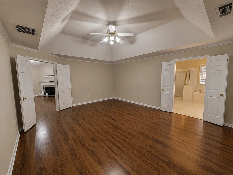 500 Liverpool Ct — Photo 33